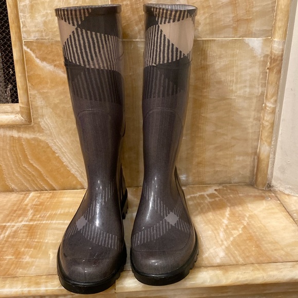 Burberry Large Check Rubber Rain Boots - Picture 1 of 6